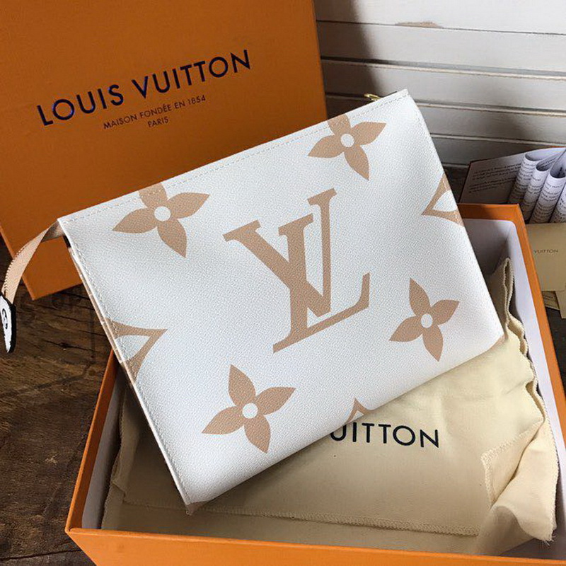 M67691 TOILET POUCH XL, Louis Vuitton LV