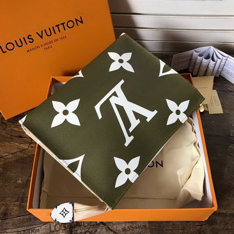 M67691 TOILET POUCH XL, Louis Vuitton LV