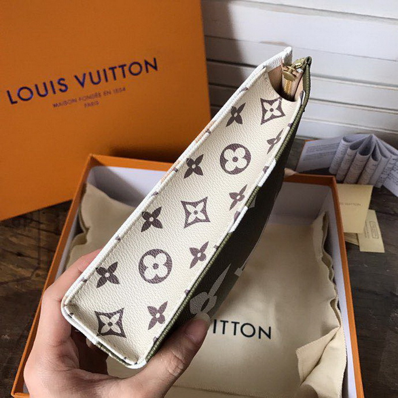 M67691 TOILET POUCH XL, Louis Vuitton LV