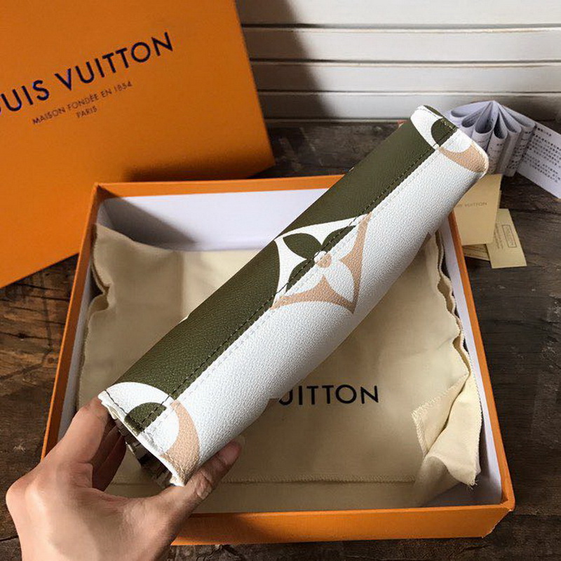 M67691 TOILET POUCH XL, Louis Vuitton LV
