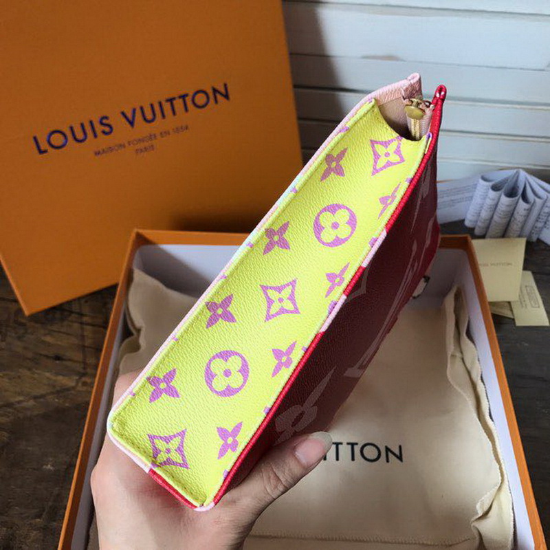 M67692 TOILET POUCH XL, Louis Vuitton LV