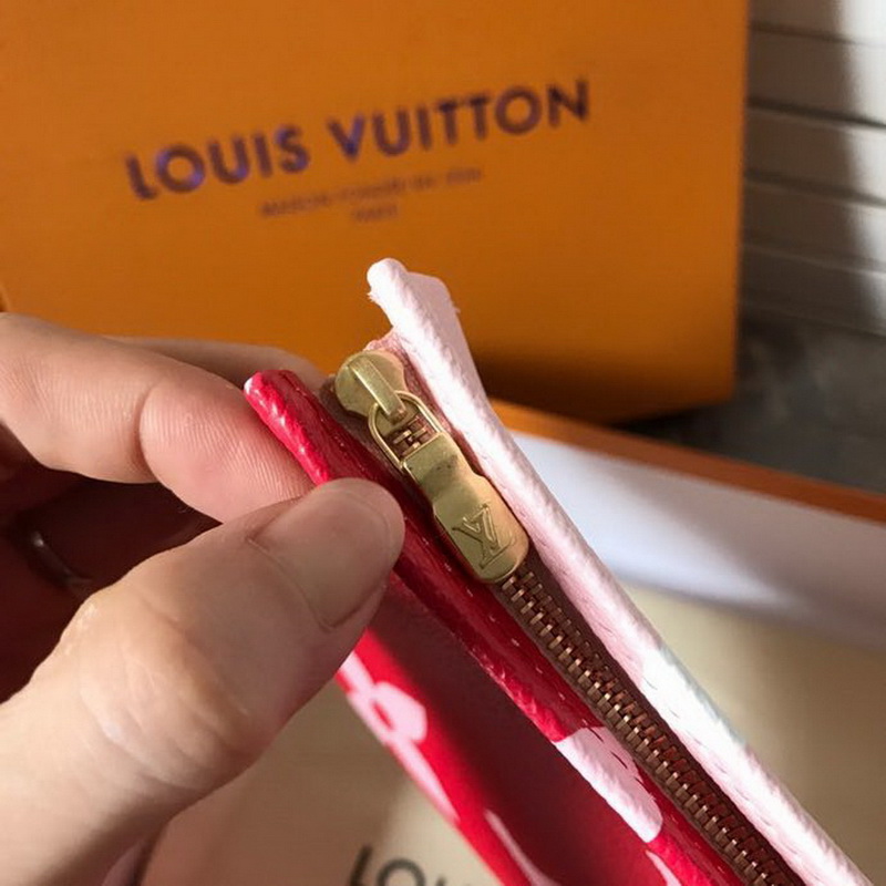 M67692 TOILET POUCH XL, Louis Vuitton LV