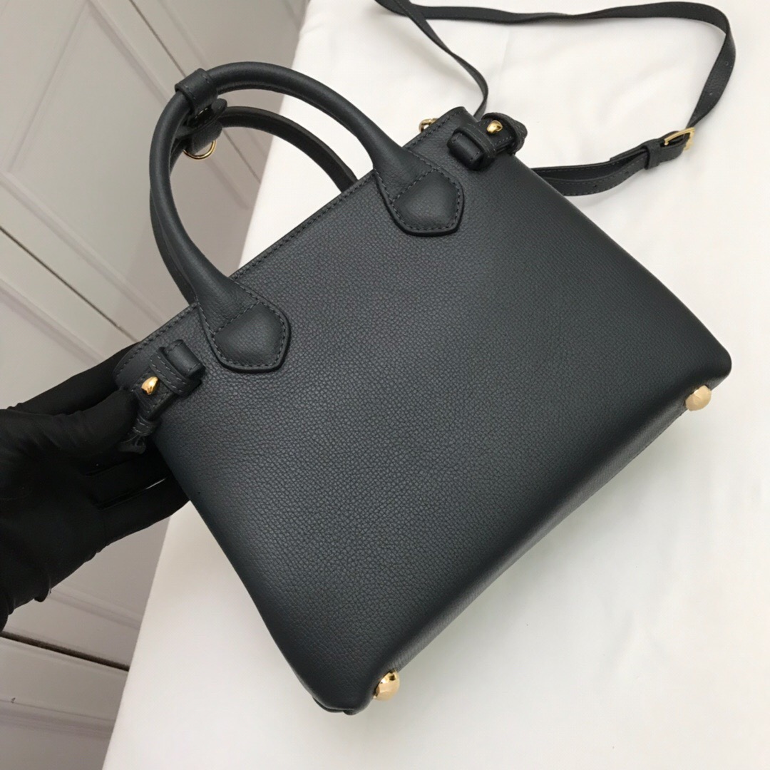 Burberry, 40237001, The Small Banner in Leather and House Check