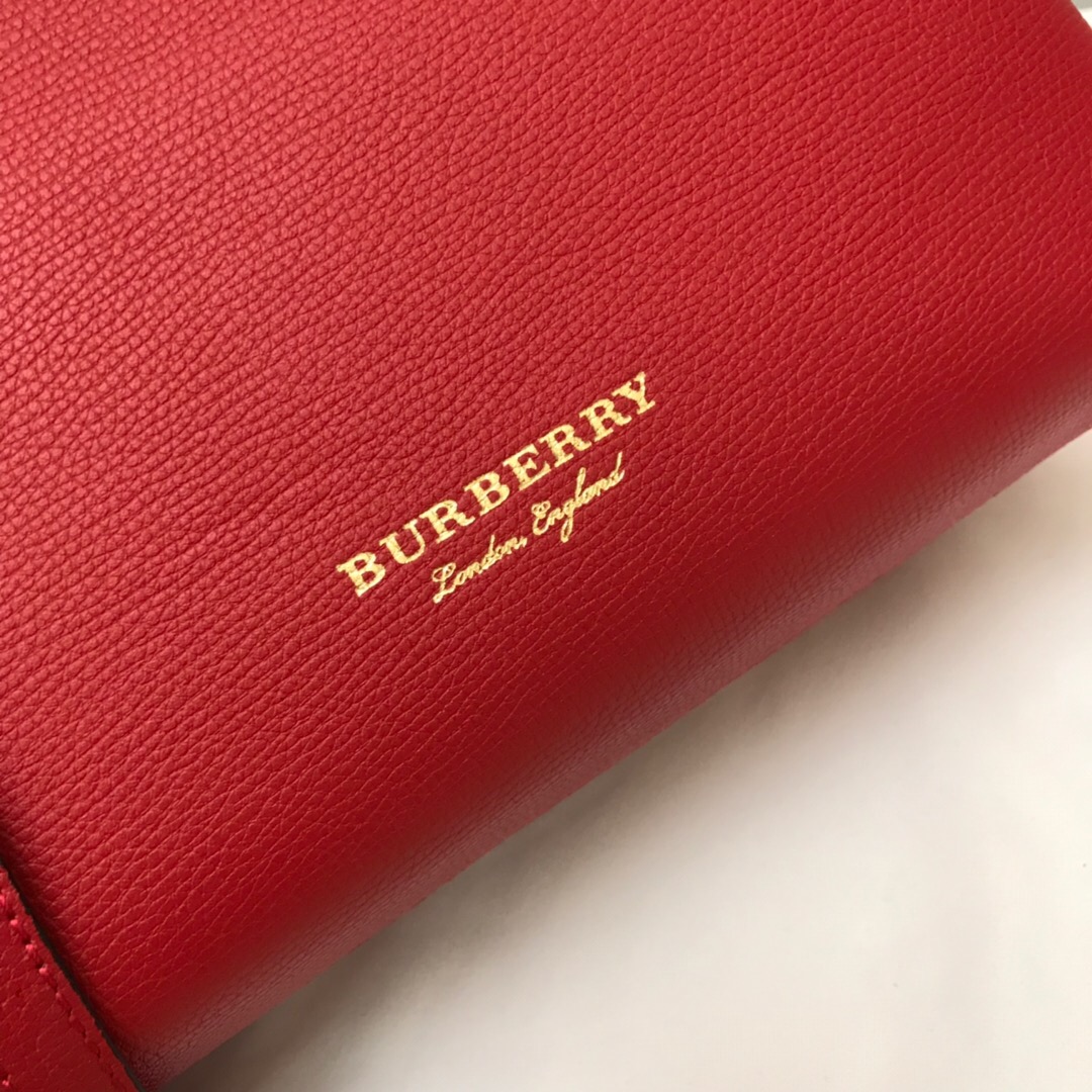 Burberry, 40237001, The Small Banner in Leather and House Check