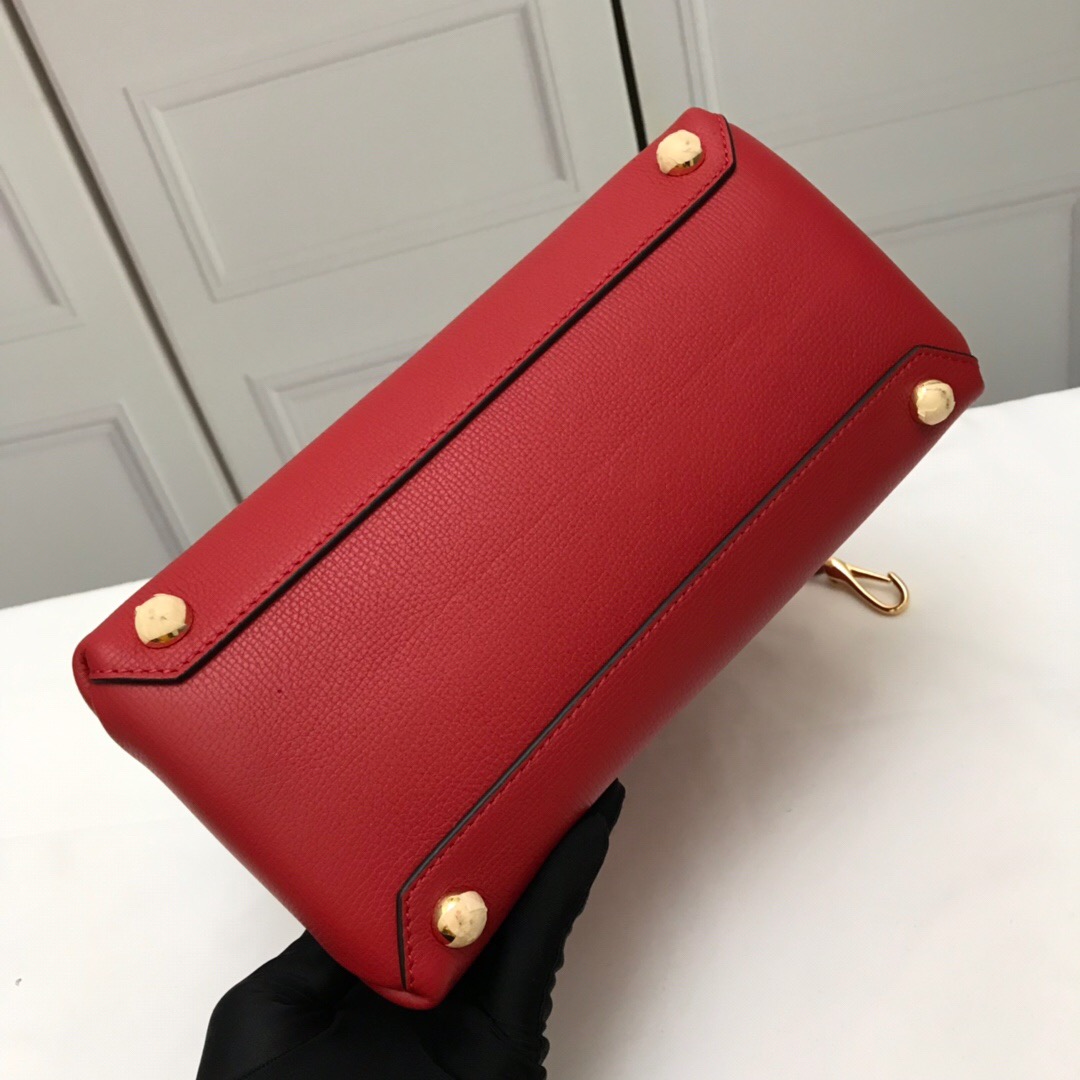 Burberry, 40237001, The Small Banner in Leather and House Check