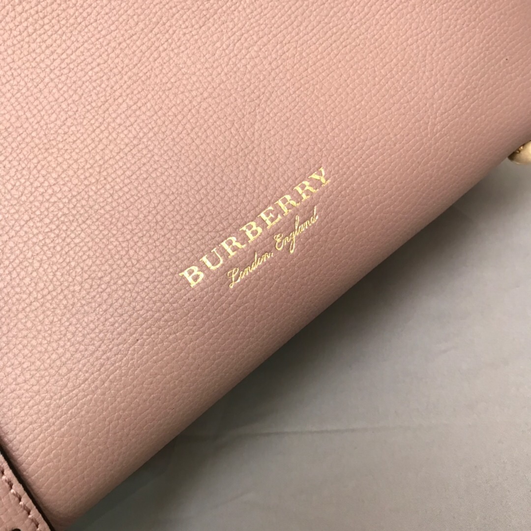 Burberry, 40237001, The Small Banner in Leather and House Check