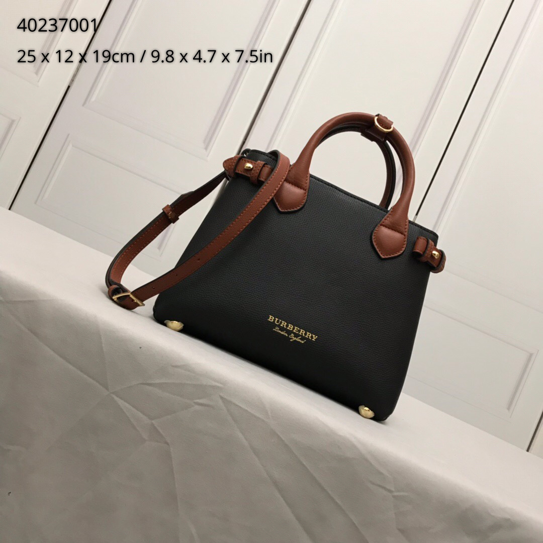 Burberry, 40237001, The Small Banner in Leather and House Check