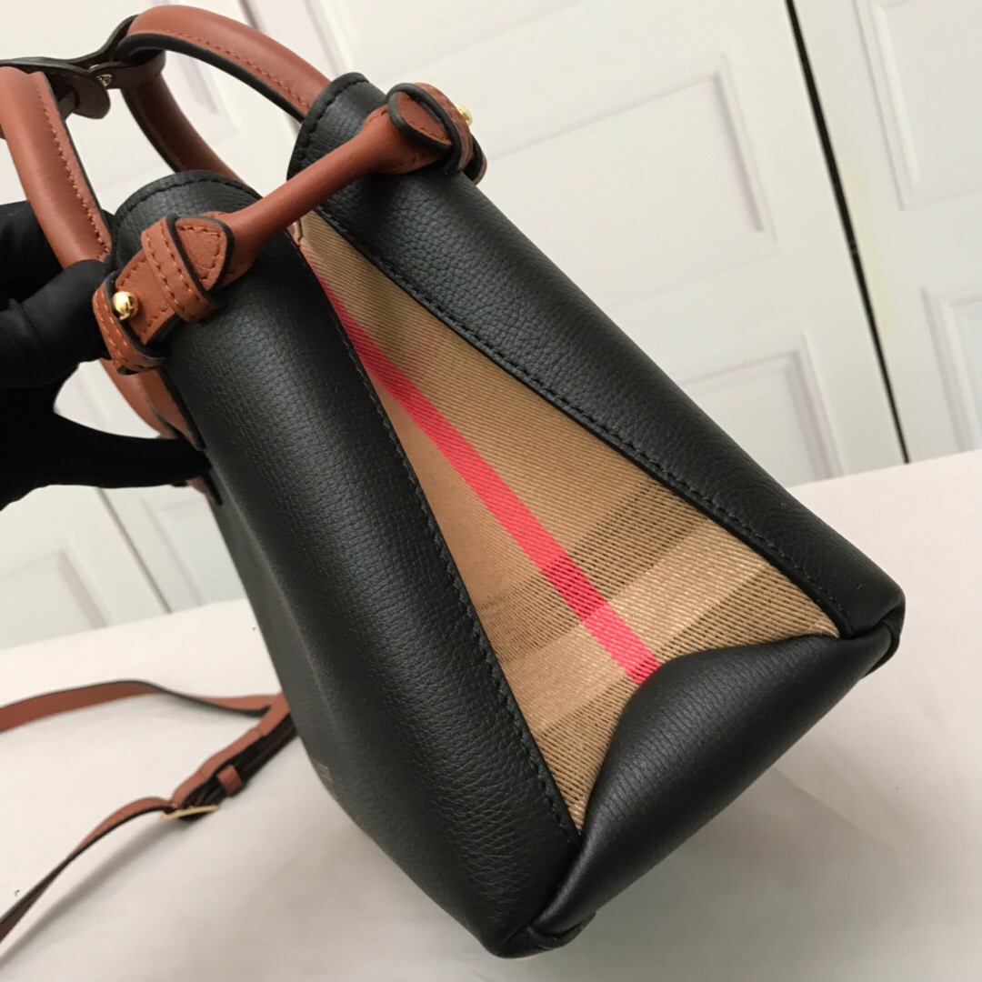 Burberry, 40237001, The Small Banner in Leather and House Check