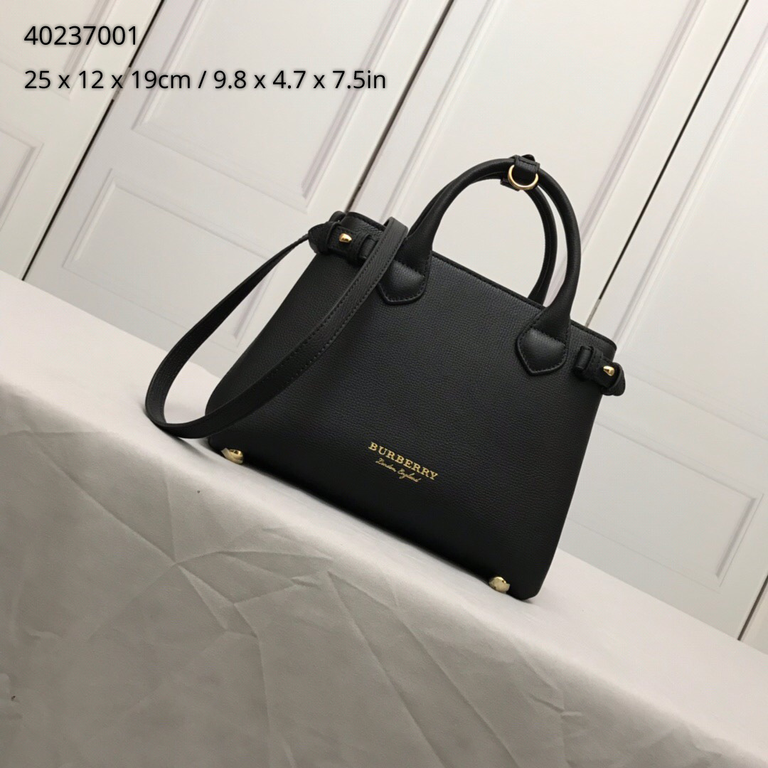 Burberry, 40237001, The Small Banner in Leather and House Check