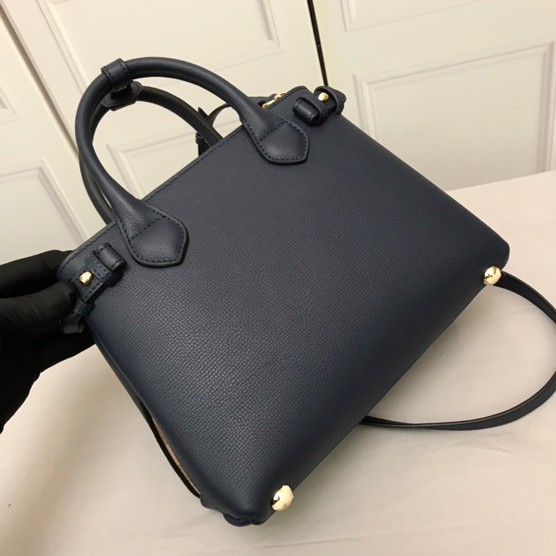 Burberry, 40237001, The Small Banner in Leather and House Check