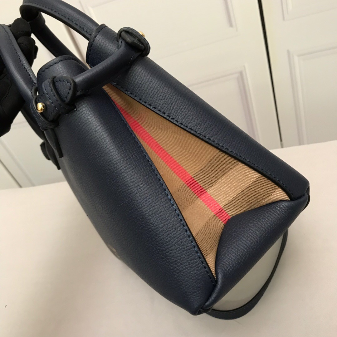 Burberry, 40237001, The Small Banner in Leather and House Check