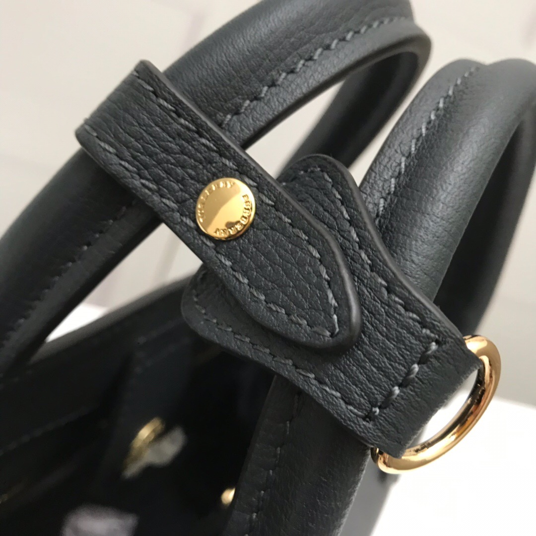 Burberry, 40236931, The Medium Banner in Leather and House Check