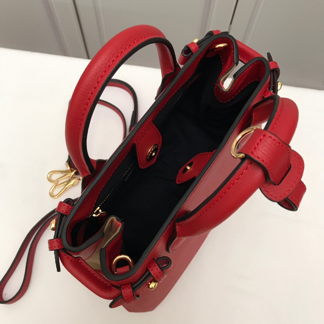 Burberry, 40236931, The Medium Banner in Leather and House Check