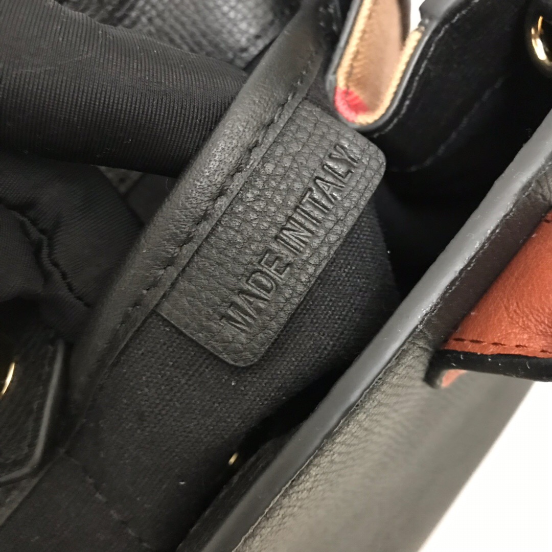 Burberry, 40236931, The Medium Banner in Leather and House Check