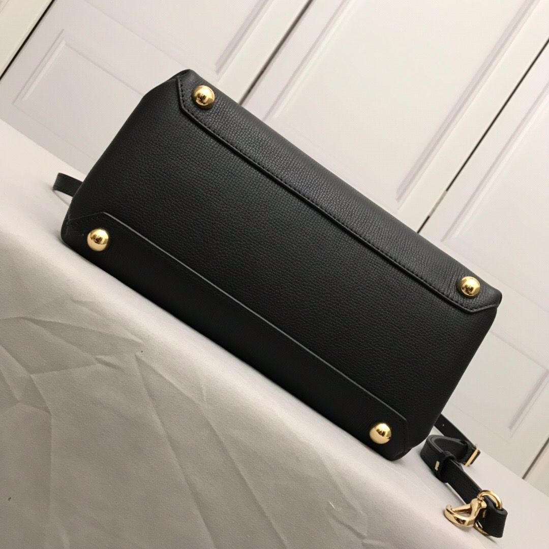 Burberry, 40236931, The Medium Banner in Leather and House Check