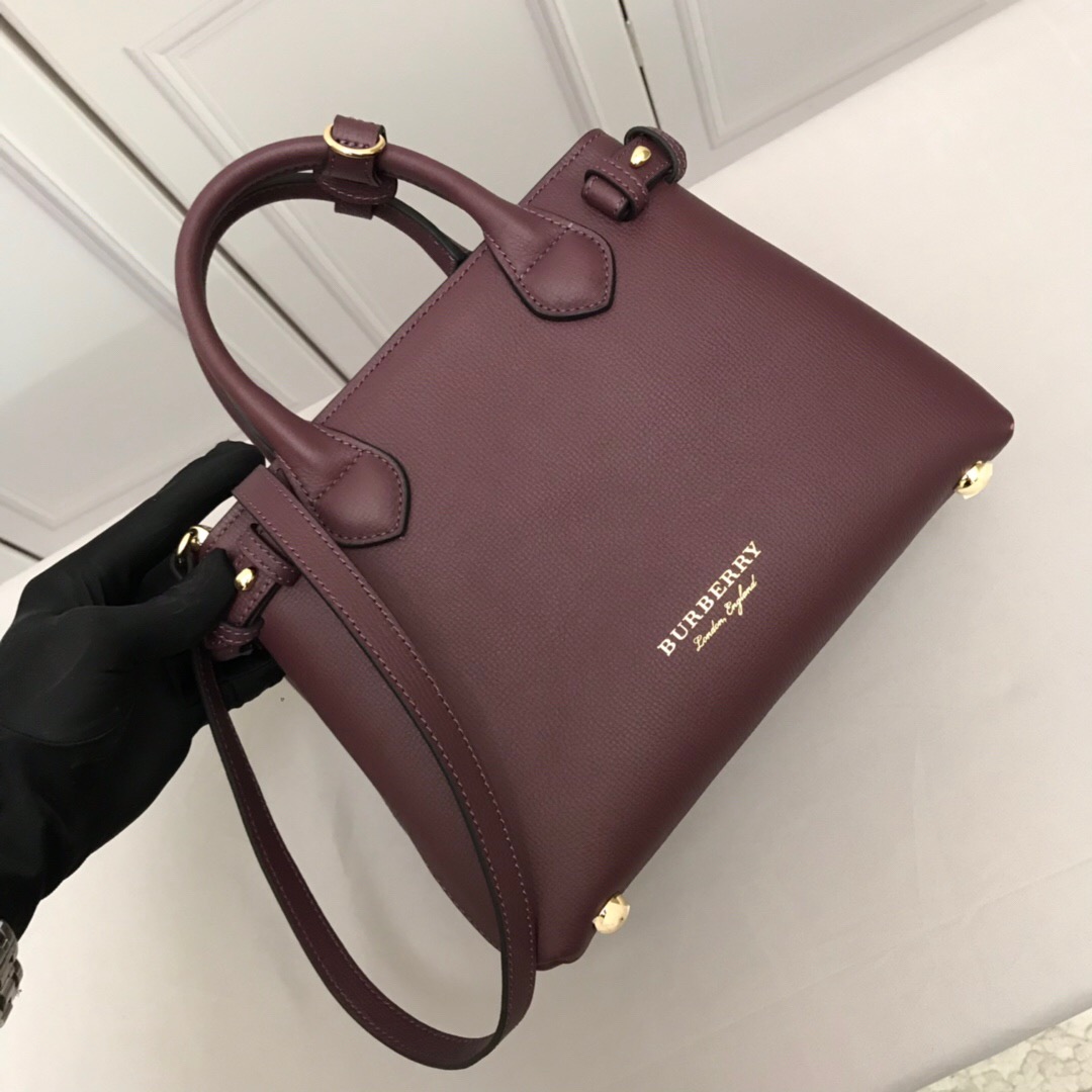 Burberry, 40236931, The Medium Banner in Leather and House Check