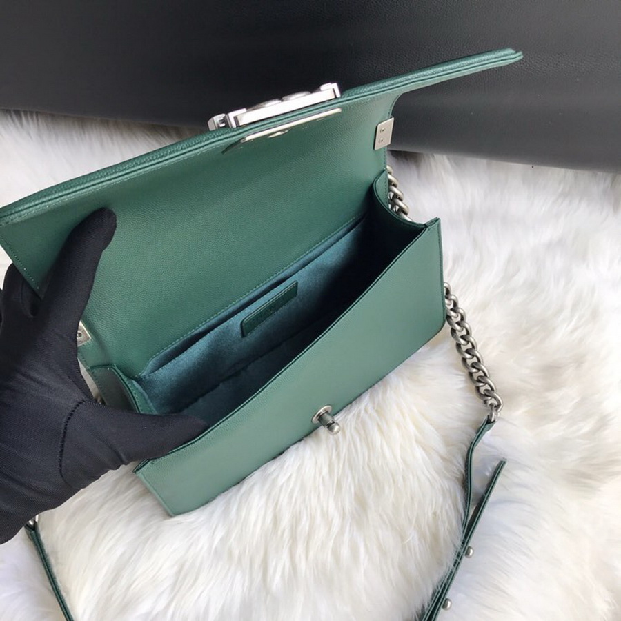 A67086, BOY CHANEL Handbag, Calfskin / CAVIAR