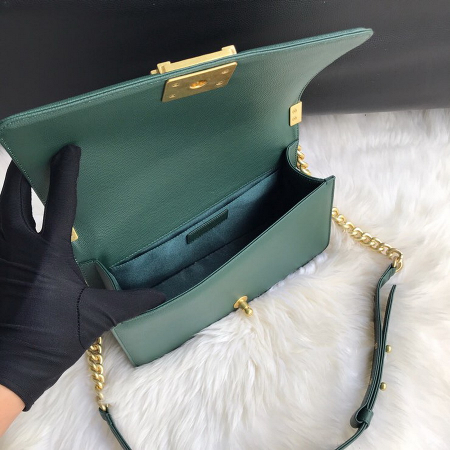  A67086, BOY CHANEL Handbag, Calfskin / CAVIAR
