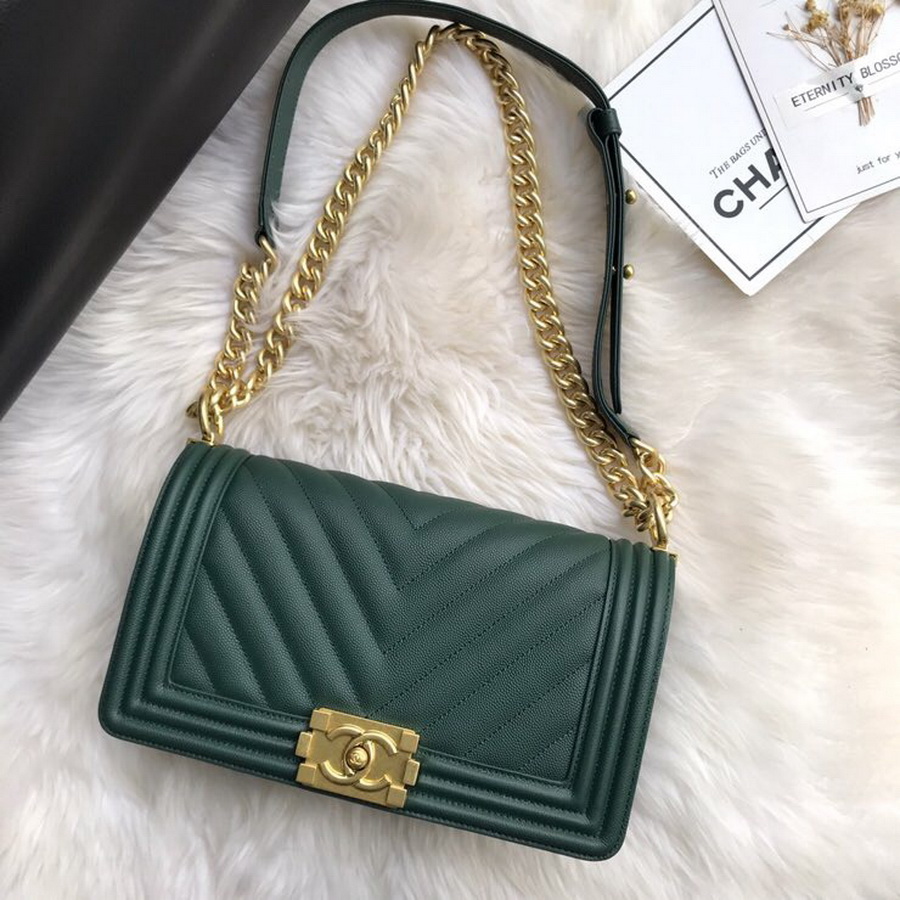  A67086, BOY CHANEL Handbag, Calfskin / CAVIAR