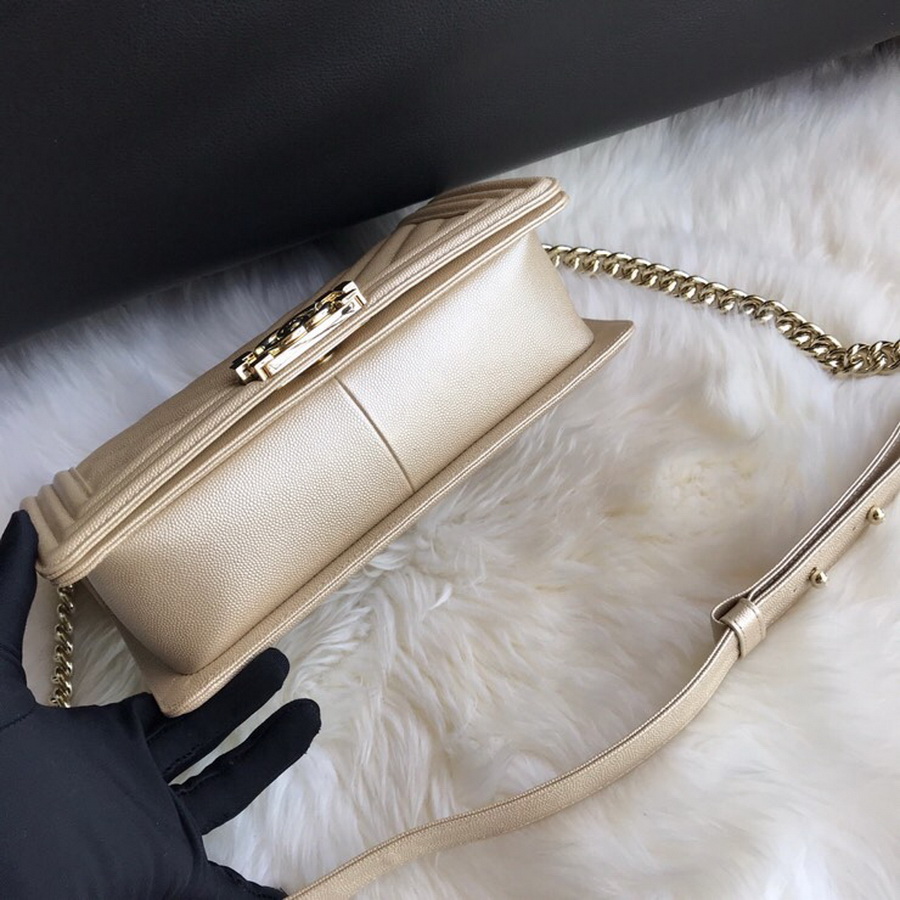  A67086, BOY CHANEL Handbag, Calfskin / CAVIAR