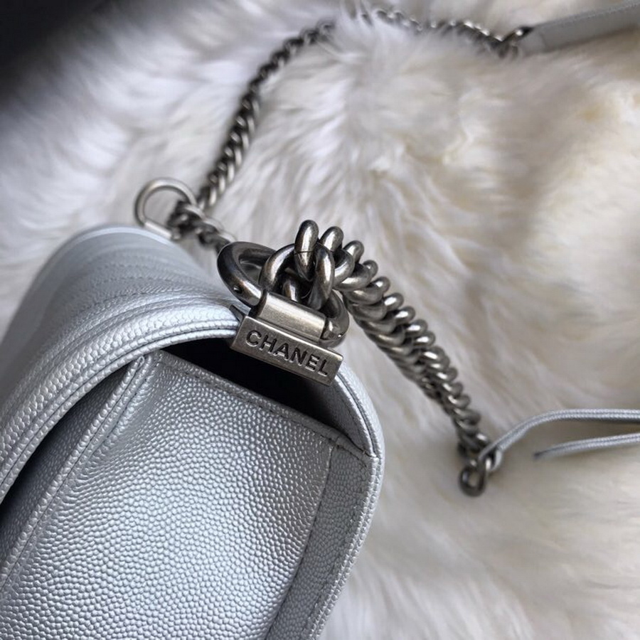 A67086, BOY CHANEL Handbag, Calfskin / CAVIAR