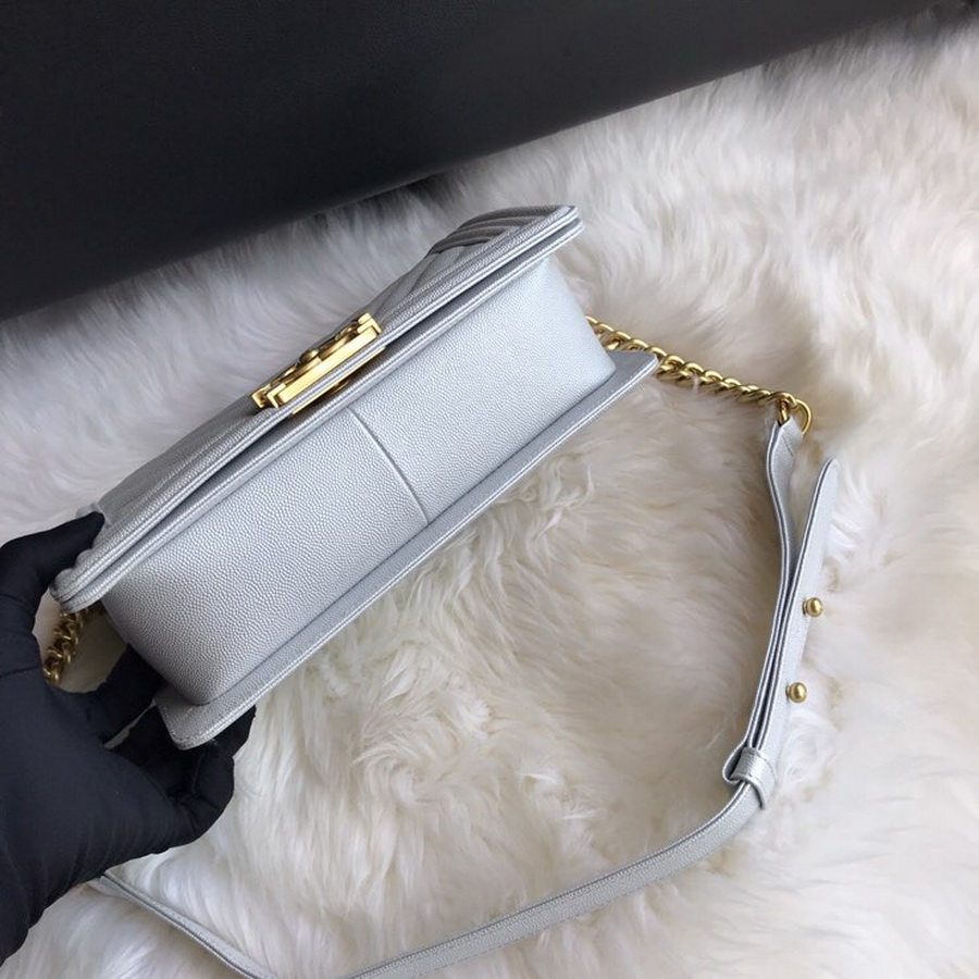  A67086, BOY CHANEL Handbag, Calfskin / CAVIAR