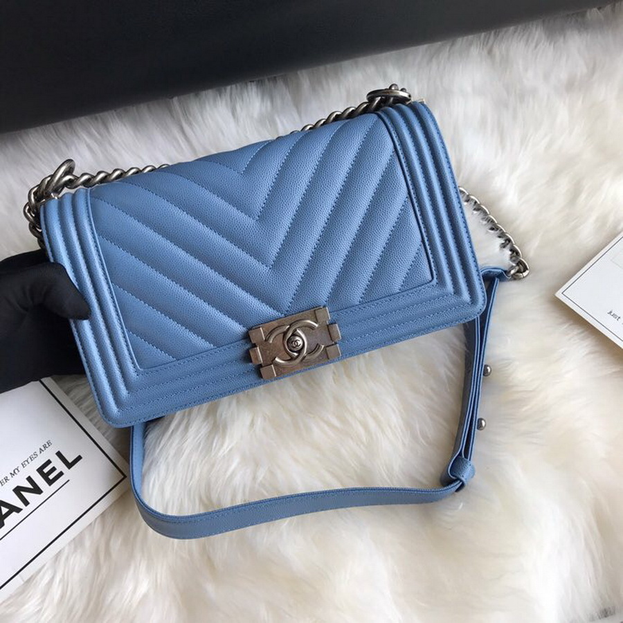  A67086, BOY CHANEL Handbag, Calfskin / CAVIAR