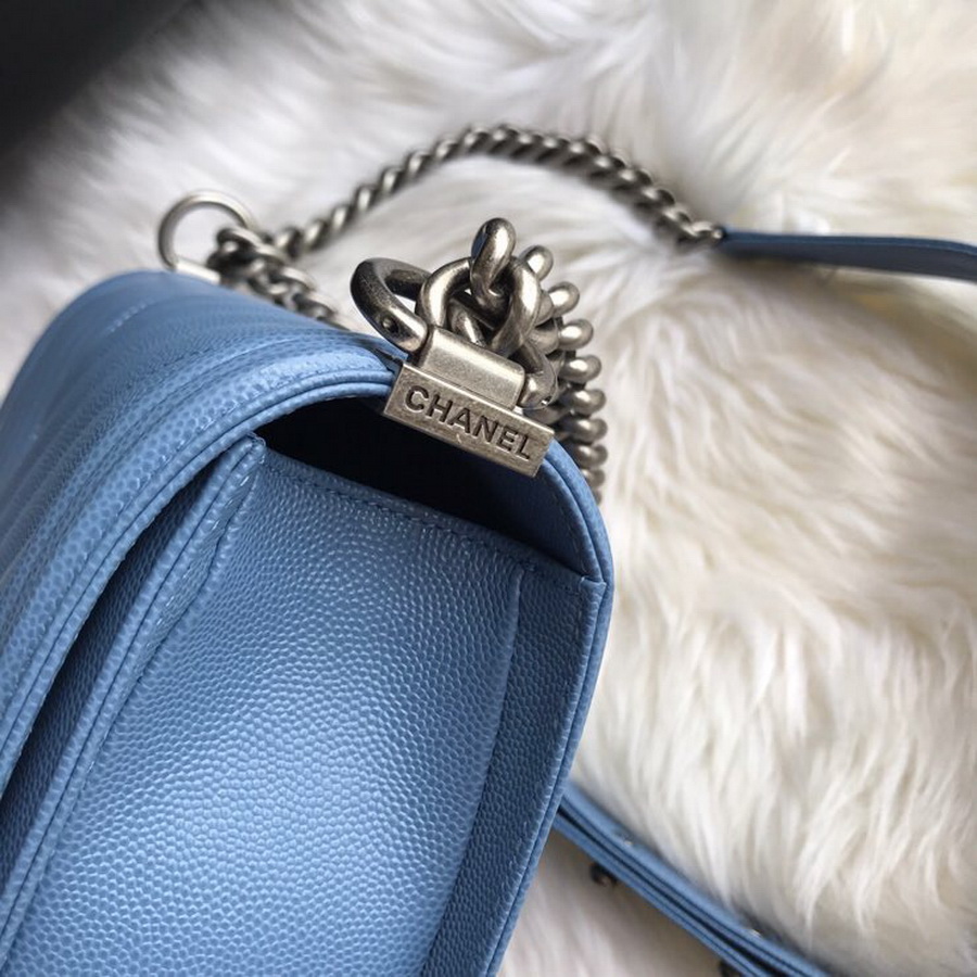  A67086, BOY CHANEL Handbag, Calfskin / CAVIAR