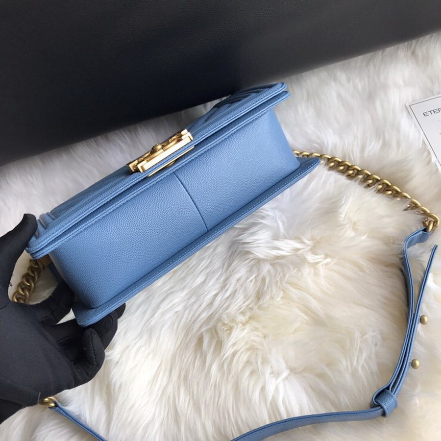  A67086, BOY CHANEL Handbag, Calfskin / CAVIAR