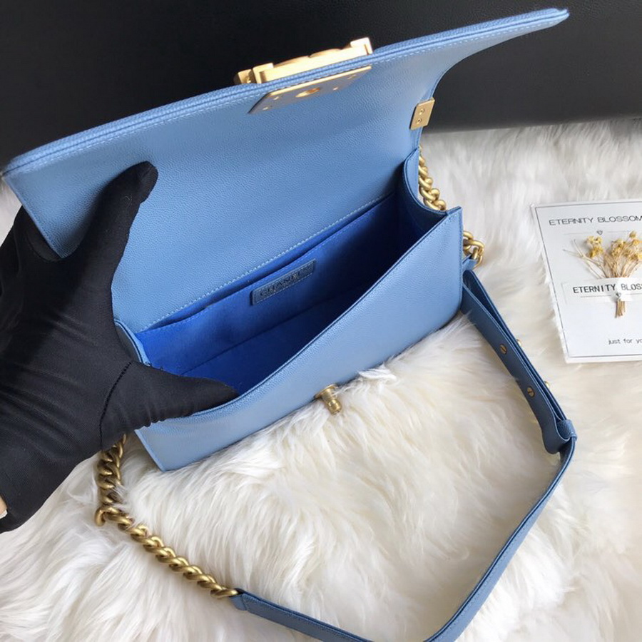  A67086, BOY CHANEL Handbag, Calfskin / CAVIAR