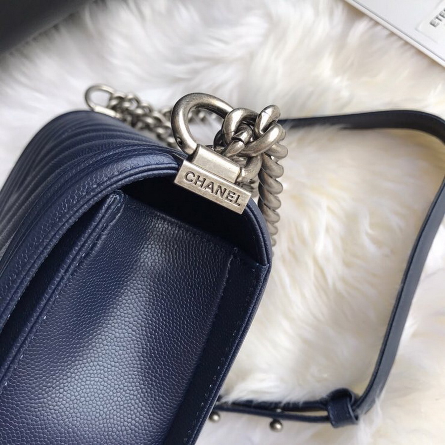  A67086, BOY CHANEL Handbag, Calfskin / CAVIAR