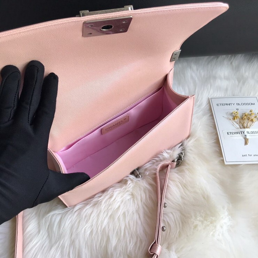  A67086, BOY CHANEL Handbag, Calfskin / CAVIAR