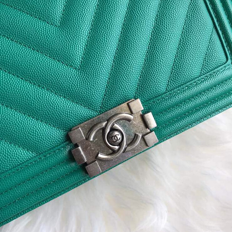  A67086, BOY CHANEL Handbag, Calfskin / CAVIAR