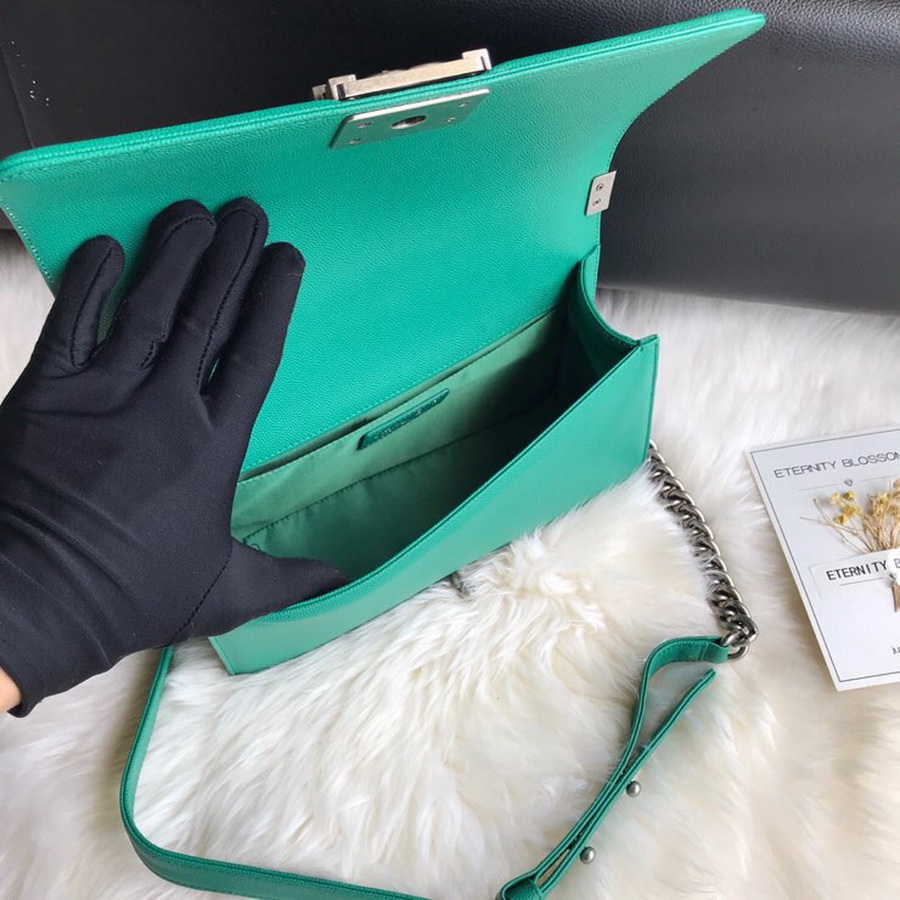  A67086, BOY CHANEL Handbag, Calfskin / CAVIAR