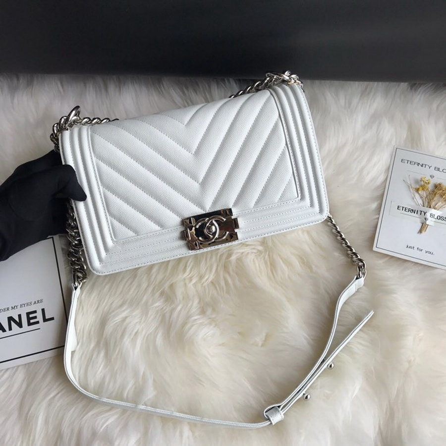  A67086, BOY CHANEL Handbag, Calfskin / CAVIAR