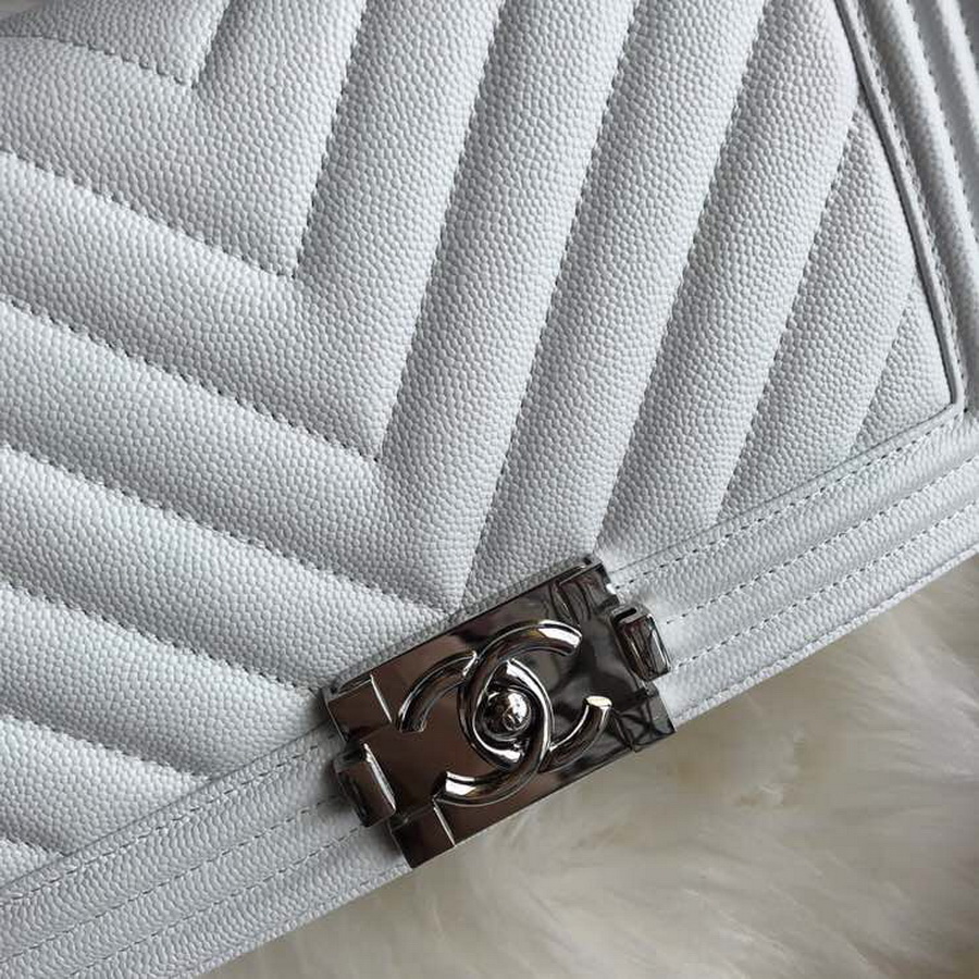  A67086, BOY CHANEL Handbag, Calfskin / CAVIAR