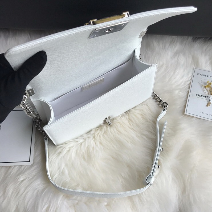 A67086, BOY CHANEL Handbag, Calfskin / CAVIAR