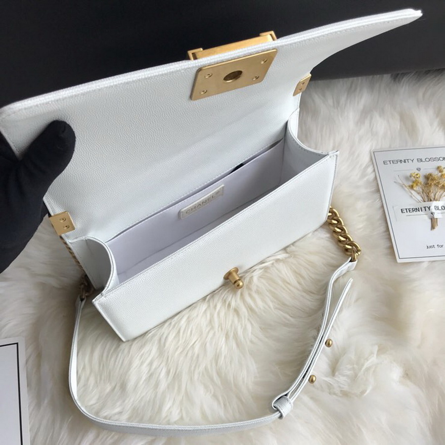  A67086, BOY CHANEL Handbag, Calfskin / CAVIAR
