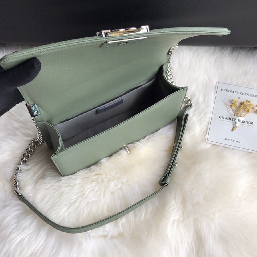  A67086, BOY CHANEL Handbag, Calfskin / CAVIAR