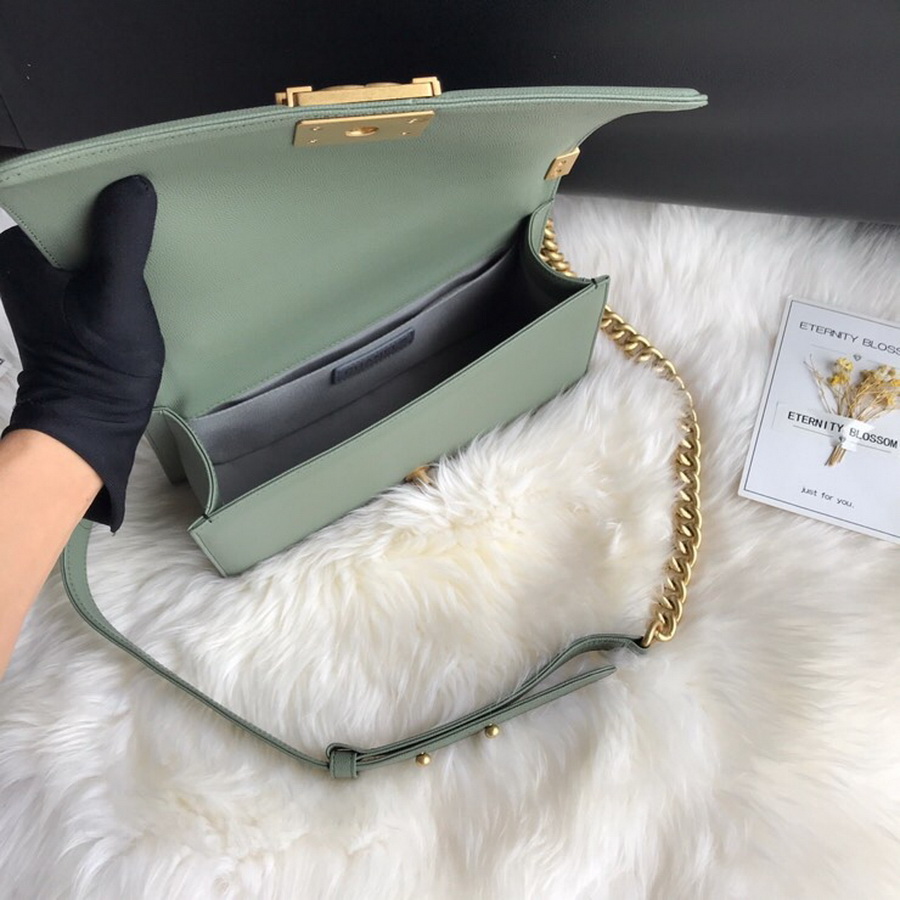  A67086, BOY CHANEL Handbag, Calfskin / CAVIAR