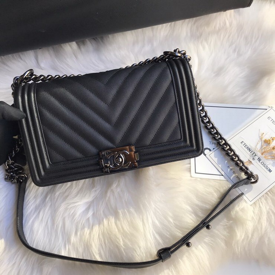  A67086, BOY CHANEL Handbag, Calfskin / CAVIAR