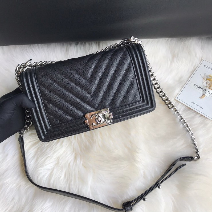  A67086, BOY CHANEL Handbag, Calfskin / CAVIAR