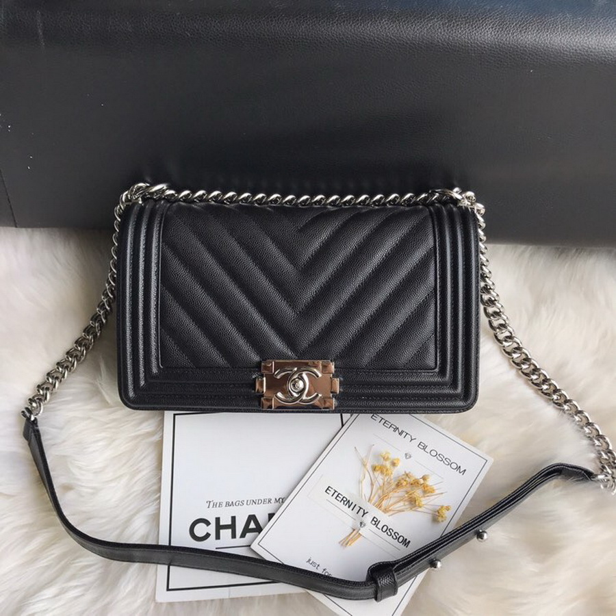  A67086, BOY CHANEL Handbag, Calfskin / CAVIAR