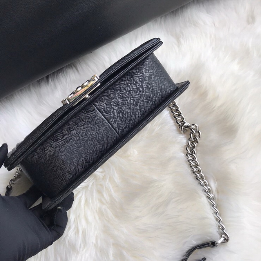 A67086, BOY CHANEL Handbag, Calfskin / CAVIAR