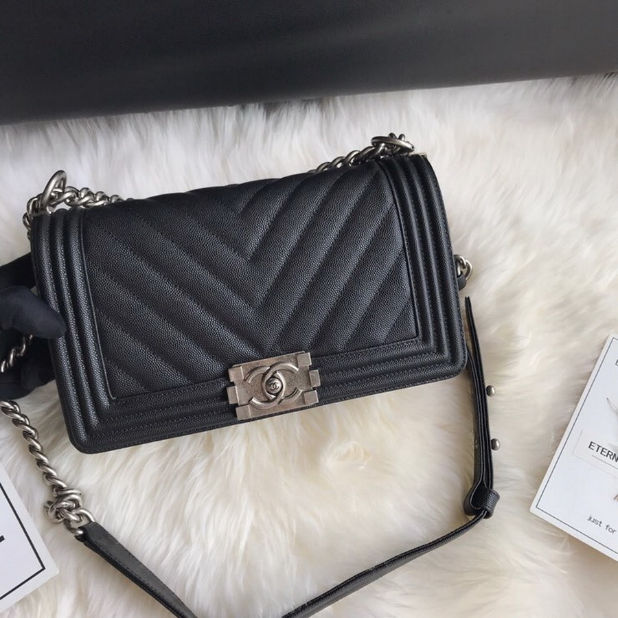  A67086, BOY CHANEL Handbag, Calfskin / CAVIAR