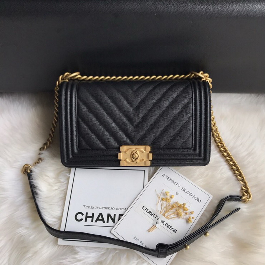  A67086, BOY CHANEL Handbag, Calfskin / CAVIAR