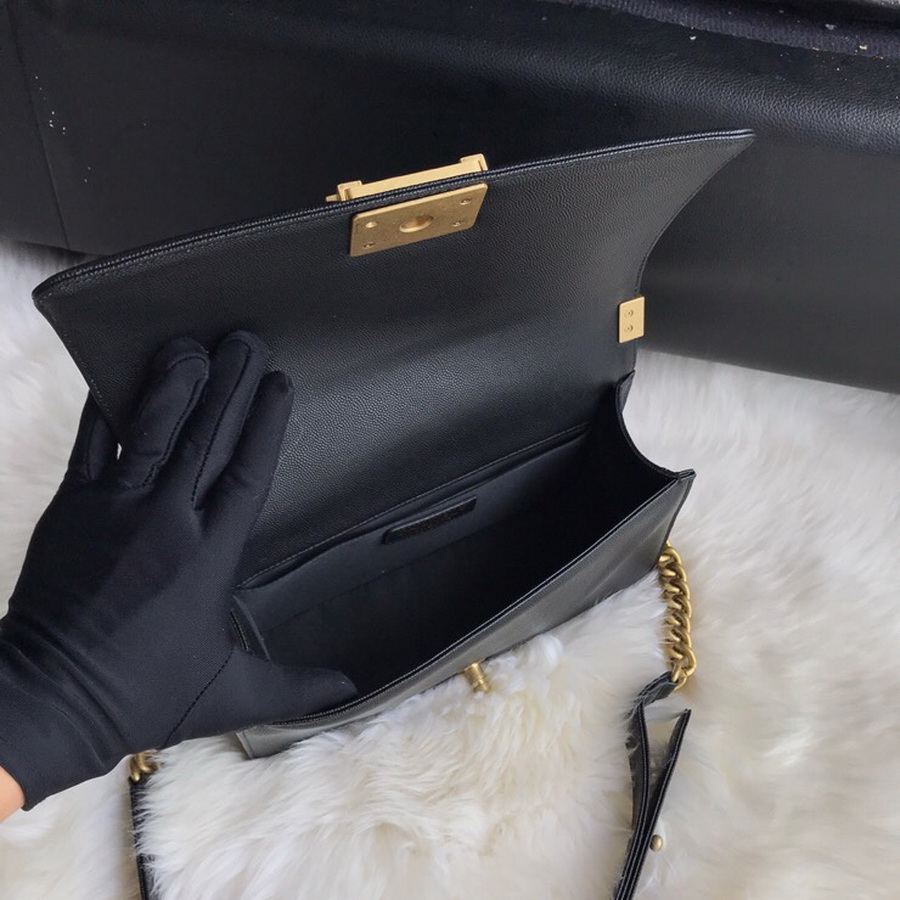  A67086, BOY CHANEL Handbag, Calfskin / CAVIAR