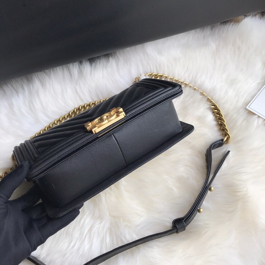  A67086, BOY CHANEL Handbag, Calfskin / CAVIAR