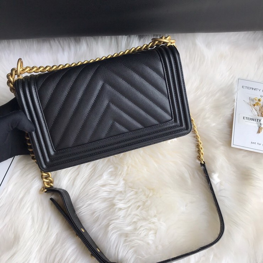  A67086, BOY CHANEL Handbag, Calfskin / CAVIAR