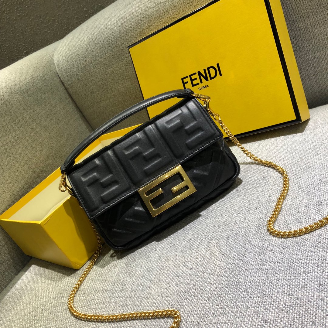 MINI BAGUETTE, FENDI BAG